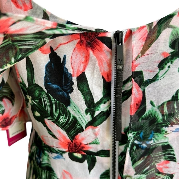 NWT Vince Camuto Floral Tropical Rain Ultra White Popover Flared Overlay… - Picture 17 of 17